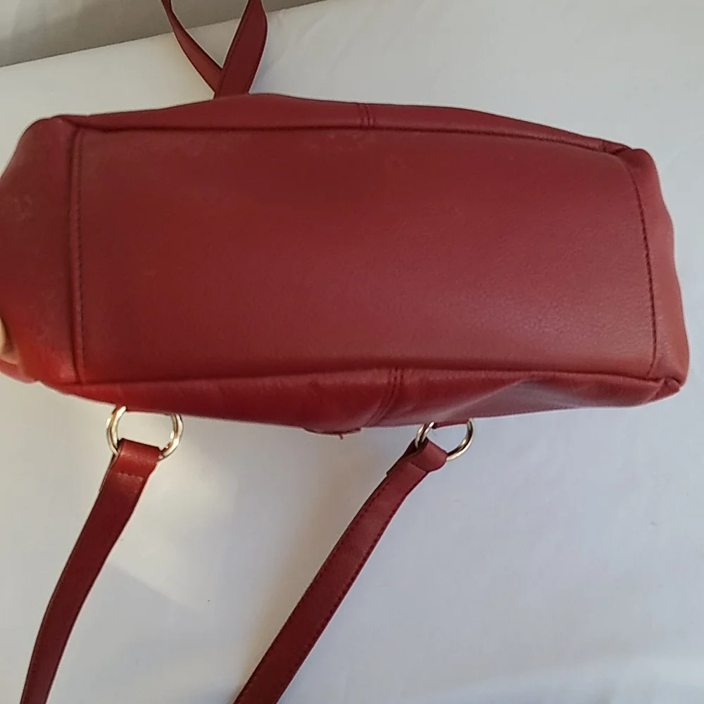 Aurielle Red Zippered Handbag - Picture 5 of 7